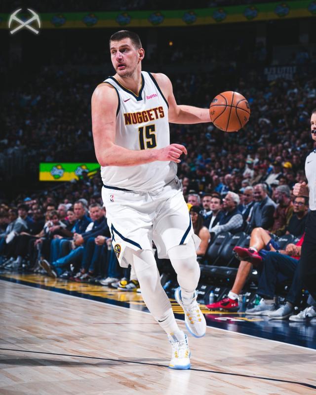 V体育在线官网-常规赛冲刺奉献42+16统治级表演 约基奇的MVP已稳