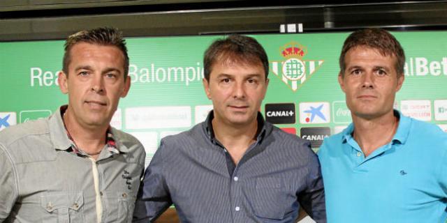 V体育入口-温格第二？日本外教赢球后 接着给大学生对手上课